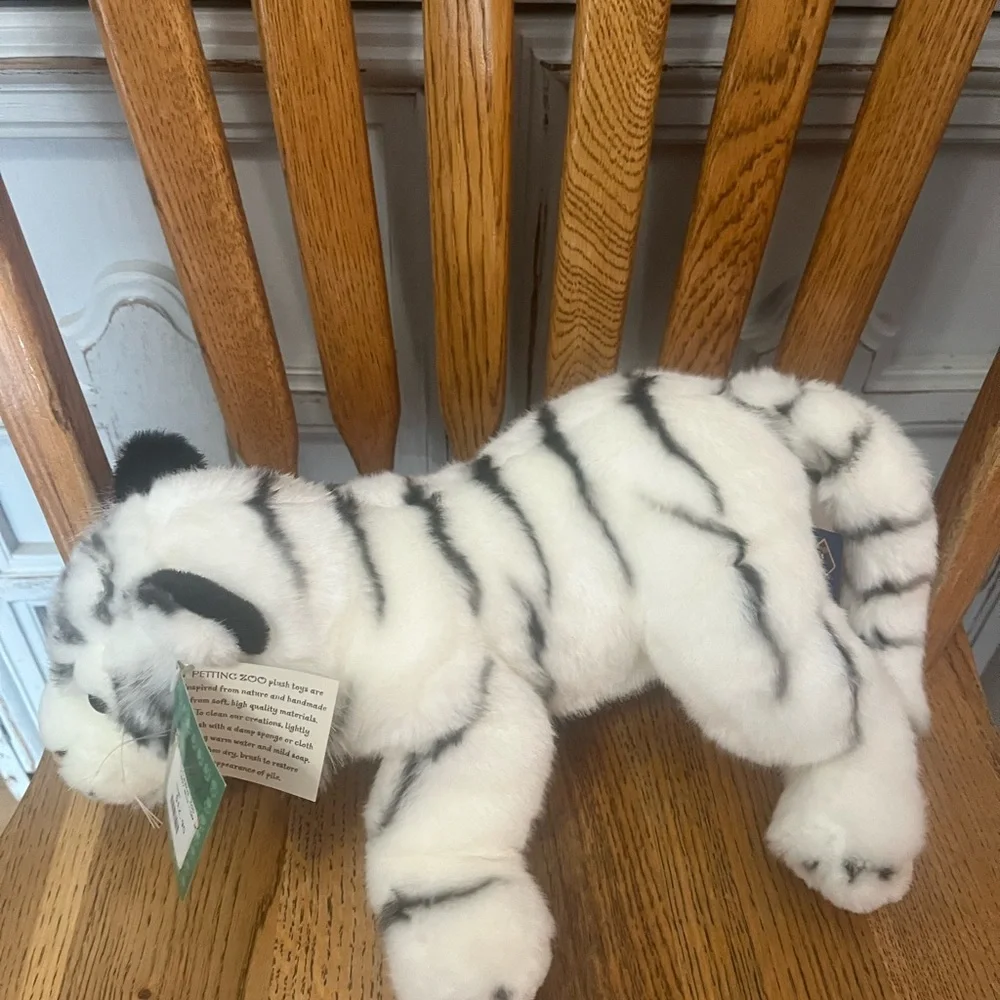 NWT petting zoo White Tiger Plush Toy. 🧸 1994.